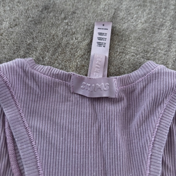 SKIMS Soft Lounge Tank - Picture 3 of 3